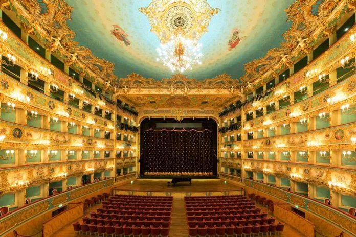 Nhà hát La Fenice - nguồn: Internet Nhà hát La Fenice - nguồn: Internet