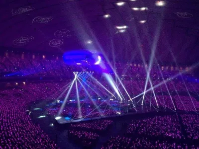 Girls’ Generation biểu diễn tại Tokyo Dome với lượng fan hâm mộ khủng (Ảnh: Internet)