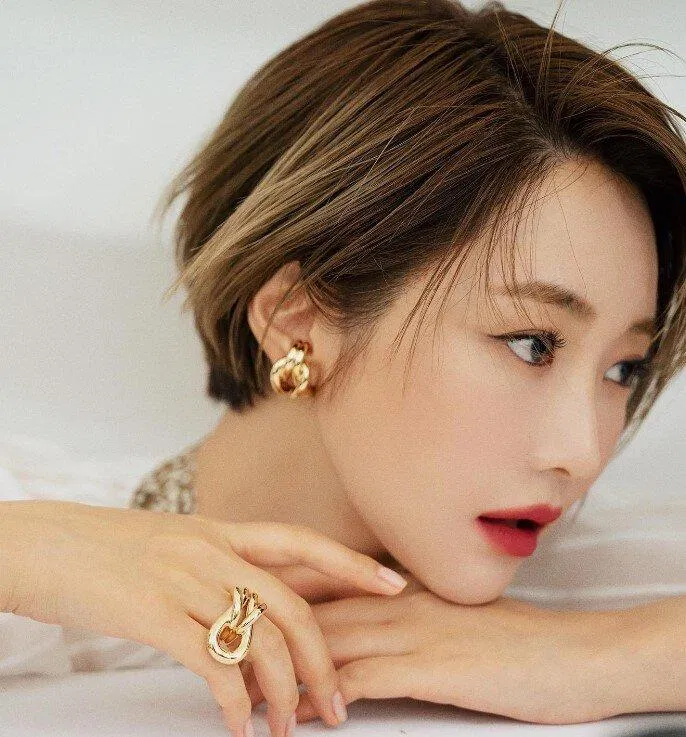 Kiểu tóc sang trọng và quyền lực (nguồn: internet)