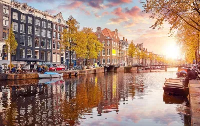 Phố cổ đẹp nhất thế giới, Amsterdam - Nguồn: Internet Phố cổ đẹp nhất thế giới, Amsterdam - Nguồn: Internet