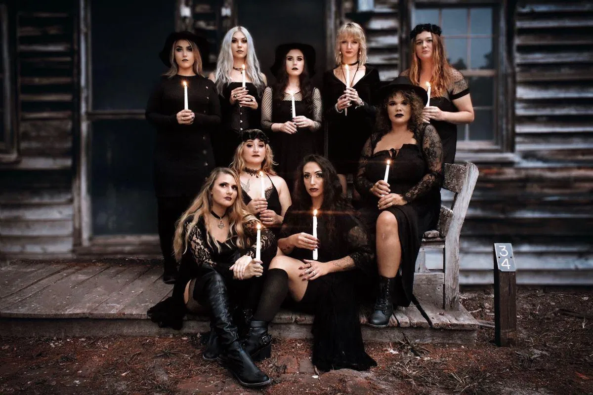 Nhiều người vô tội bị xử tử trong thời Trung cổ vì tội sử dụng phép thuật phù thủy (Ảnh: Internet)