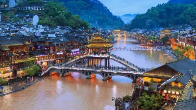 Phượng Hoàng Cổ Trấn - Nguồn: Internet Phượng Hoàng Cổ Trấn - Nguồn: Internet