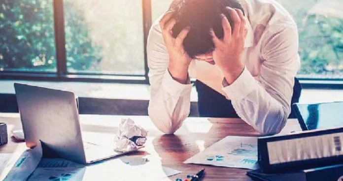 Chiến đấu trên quá nhiều mặt trận (Ảnh: Internet) Chiến đấu trên quá nhiều mặt trận (Ảnh: Internet)