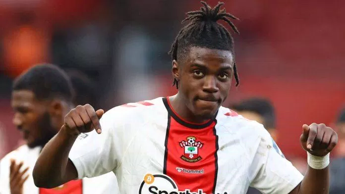 Southampton hiện vẫn đang muốn đàm phán thêm chứ không chịu bán Lavia với giá dưới 50 triệu bảng (nguồn ảnh: Internet) Southampton hiện vẫn đang muốn đàm phán thêm chứ không chịu bán Lavia với giá dưới 50 triệu bảng (nguồn ảnh: Internet)