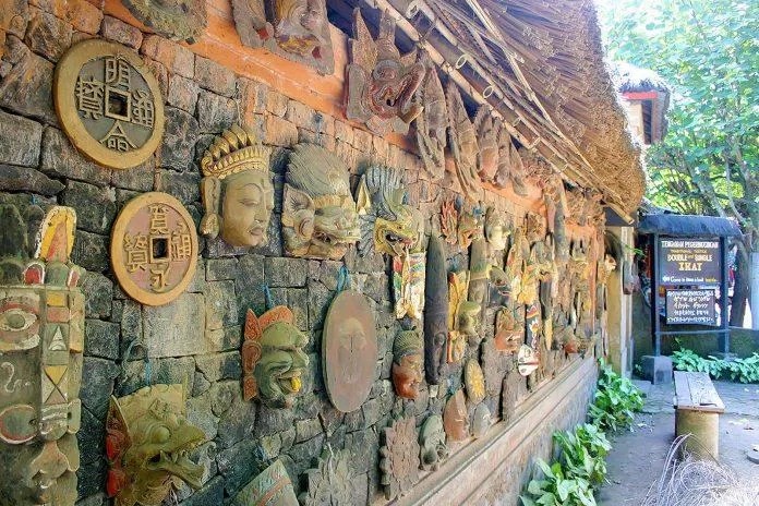 Tenganan Bali Indonesia - Nguồn: Internet Tenganan Bali Indonesia - Nguồn: Internet