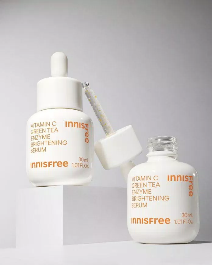 Tinh chất dưỡng sáng da Vitamin C Green Tea Enzyme Brightening Serum (Ảnh: Internet)