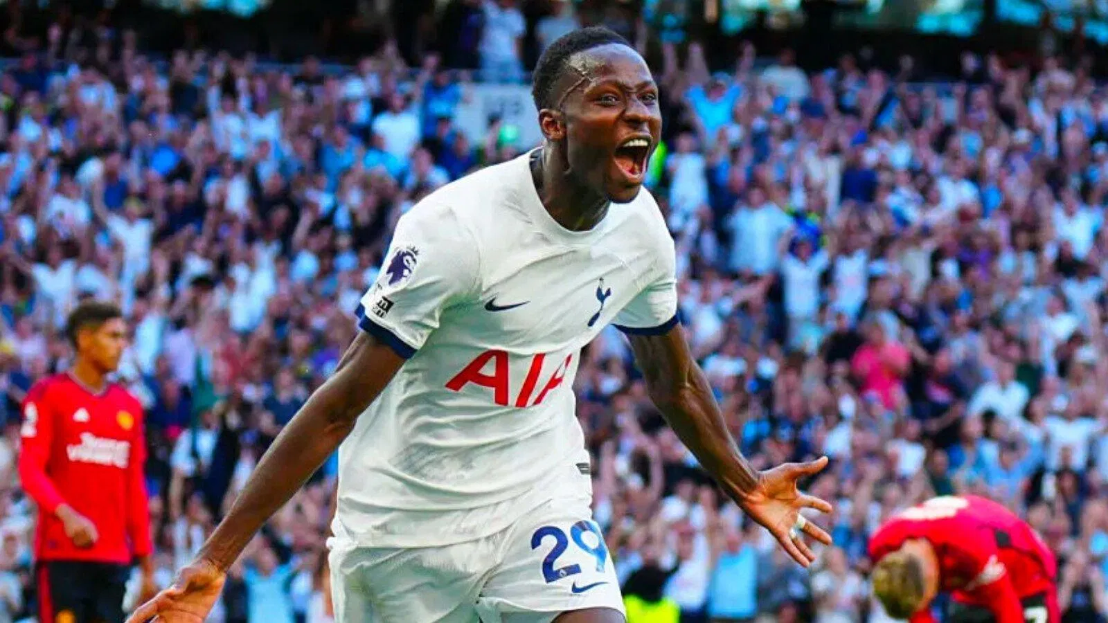 Page Sar ghi bàn mở tỷ số cho Tottenham (nguồn ảnh: Internet) Page Sar ghi bàn mở tỷ số cho Tottenham (nguồn ảnh: Internet)