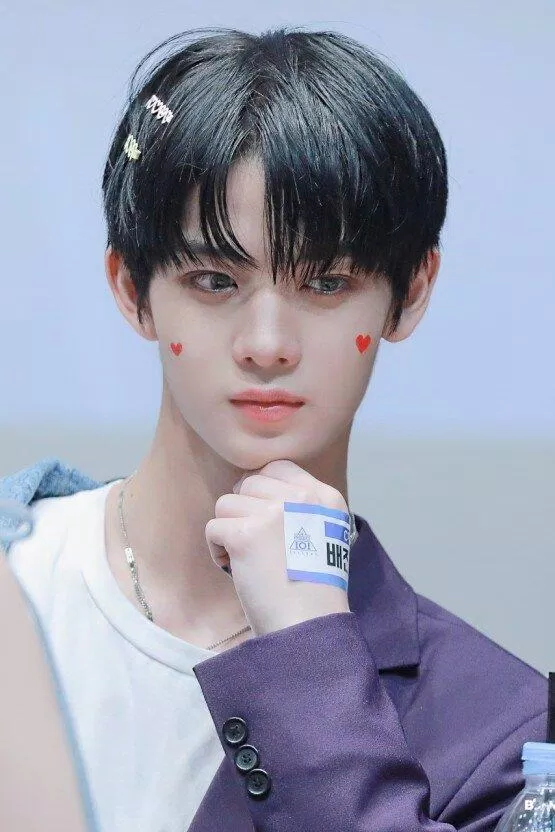 Bae Jin Young (CIX) - cự thành viên nhóm nhạc nam Hàn Quốc Wanna One (Nguồn: Internet)