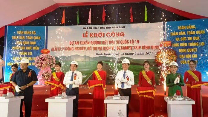 UBND tỉnh Bình Định khởi công dự án tuyến đường với tổng đầu tư 1171 tỉ đồng (ảnh: Internet) UBND tỉnh Bình Định khởi công dự án tuyến đường với tổng đầu tư 1171 tỉ đồng (ảnh: Internet)