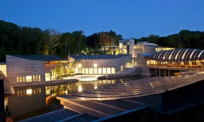 Crystal Bridges Museum of American Art - nguồn: Internet Crystal Bridges Museum of American Art - nguồn: Internet