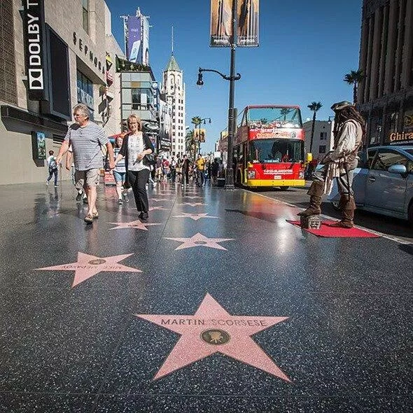Đại lộ Walk of Fame - nguồn: Internet Đại lộ Walk of Fame - nguồn: Internet