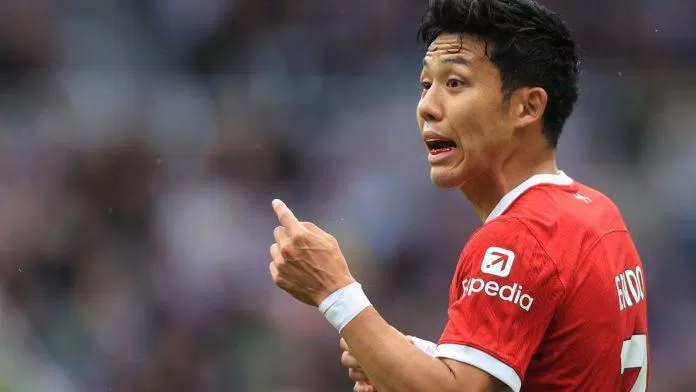 Endo cũng có màn thể hiện tròn vai khi cập bến Anfield không lâu (nguồn ảnh: Internet) Endo cũng có màn thể hiện tròn vai khi cập bến Anfield không lâu (nguồn ảnh: Internet)