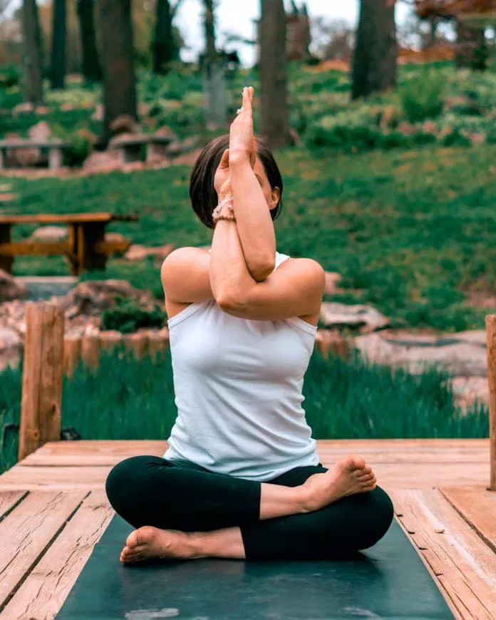 Tập yoga giúp bạn duy trì thể chất tốt và nguồn năng lượng dồi dào. (Nguồn: Internet)