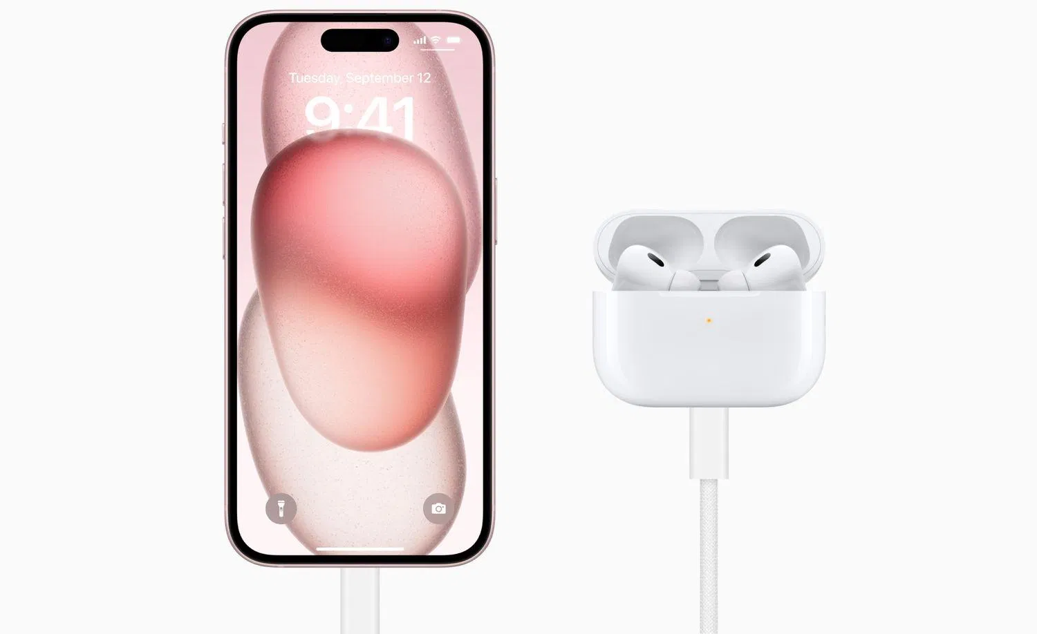 iPhone 15 sạc pin cho tai nghe AirPods Pro bằng cổng USB-C (Ảnh: Internet) iPhone 15 sạc pin cho tai nghe AirPods Pro bằng cổng USB-C (Ảnh: Internet)
