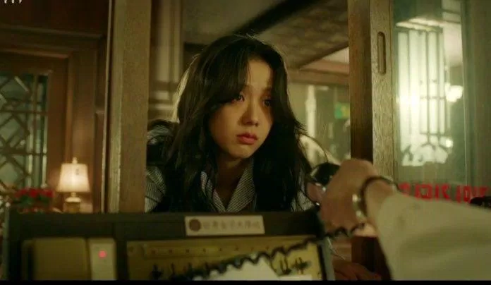 Jisoo trong bộ phim đầu tay Snowdrop (Ảnh: Internet) Jisoo trong bộ phim đầu tay Snowdrop (Ảnh: Internet)