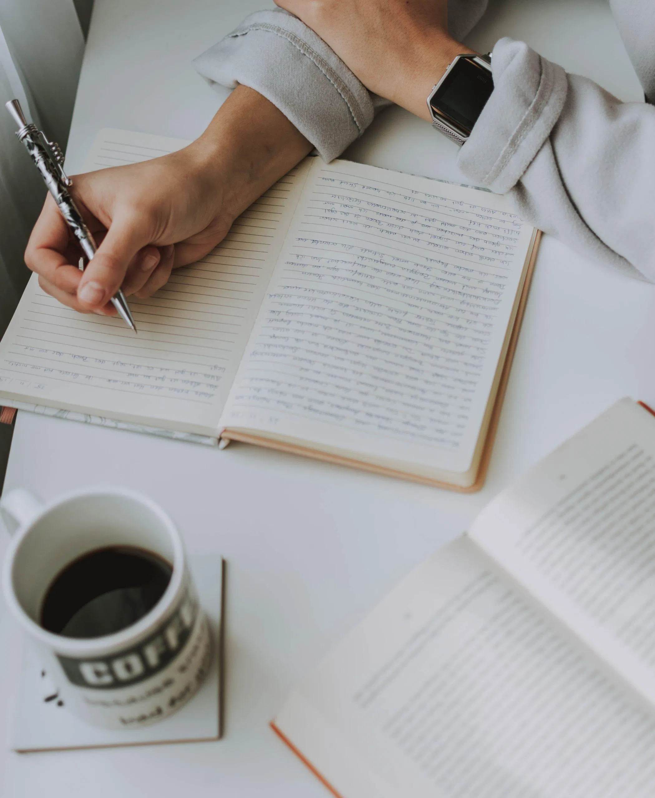 Viết những điều khiến bạn cảm thấy chán nản cũng giúp tâm trạng trở nên tốt hơn (Nguồn: Internet)