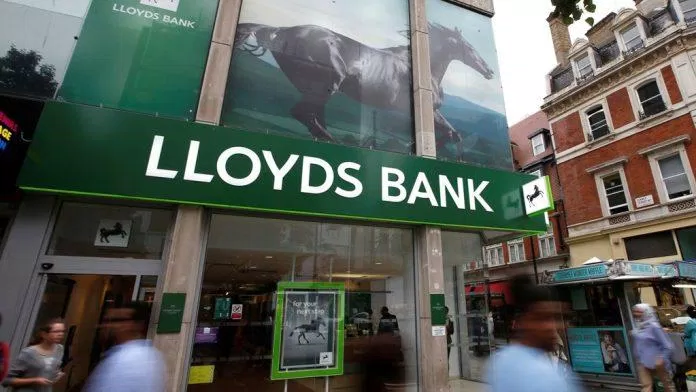 Lloyds Bank - Ngân hàng Lloyds - nguồn: Internet Lloyds Bank - Ngân hàng Lloyds - nguồn: Internet