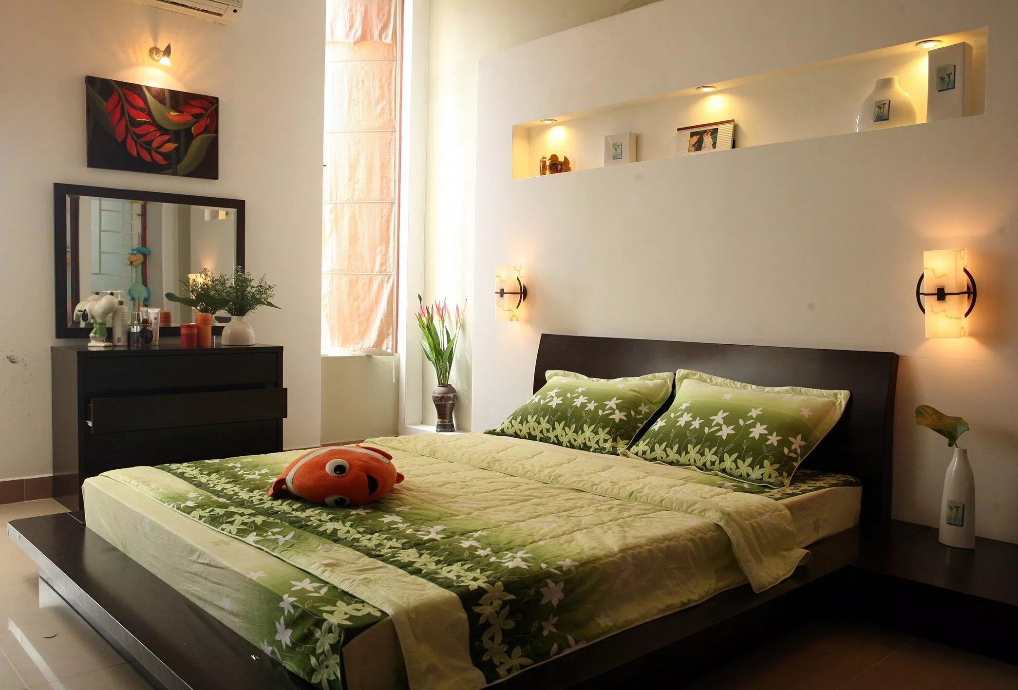 Nên tối ưu không gian phòng ngủ, không bày quá nhiều đồ để không gian rộng rãi nhất có thể (Ảnh: internet) Nên tối ưu không gian phòng ngủ, không bày quá nhiều đồ để không gian rộng rãi nhất có thể (Ảnh: internet)