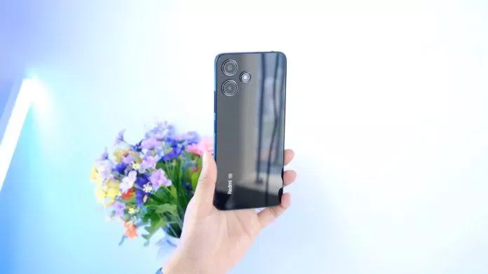 Redmi Note 12R có camera sau lên đến 50MP ( Ảnh: Internet)