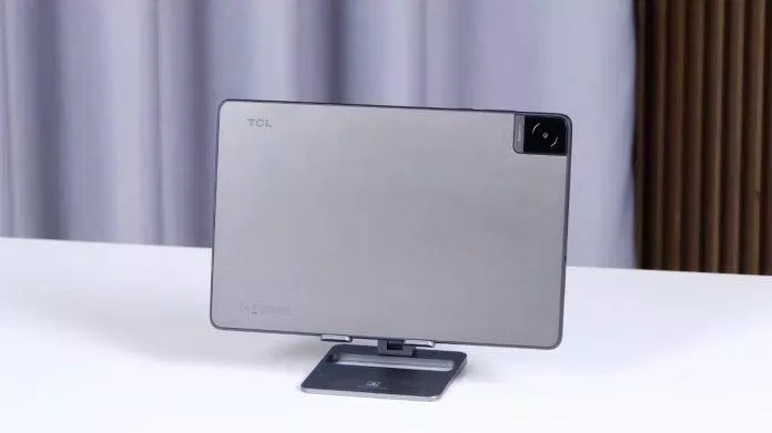 Máy có dung lượng pin 6000 mAh và hỗ trợ sạc nhanh 10W (Ảnh: Internet) Máy có dung lượng pin 6000 mAh và hỗ trợ sạc nhanh 10W (Ảnh: Internet)