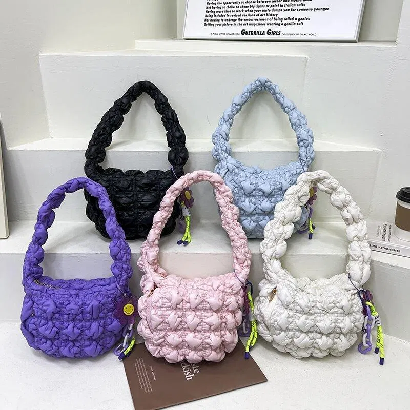 túi phao hình đám mây- nguồn Internet