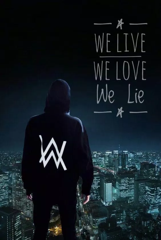 Lời bài hát The Spectre: We live we love we lie (Ảnh: Internet)