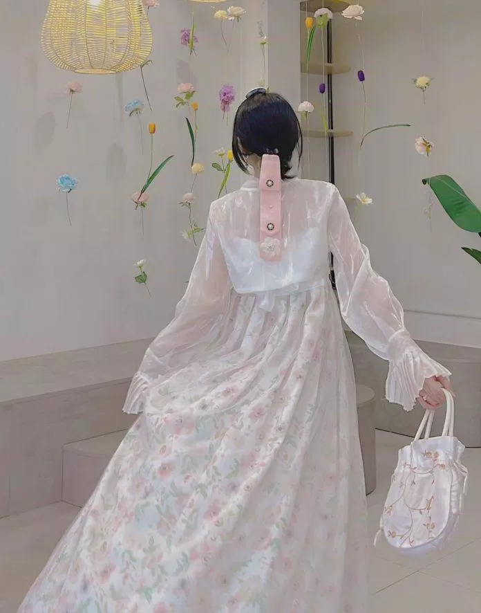 Quán còn cho thuê hanbok các nàng tha hồ sống ảo (Nguồn: Internet) Quán còn cho thuê hanbok các nàng tha hồ sống ảo (Nguồn: Internet)
