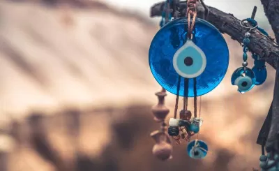 Bạn biết các chuyên gia thần bí học bảo vệ nhà của mình như thế nào không? (Ảnh: Internet)