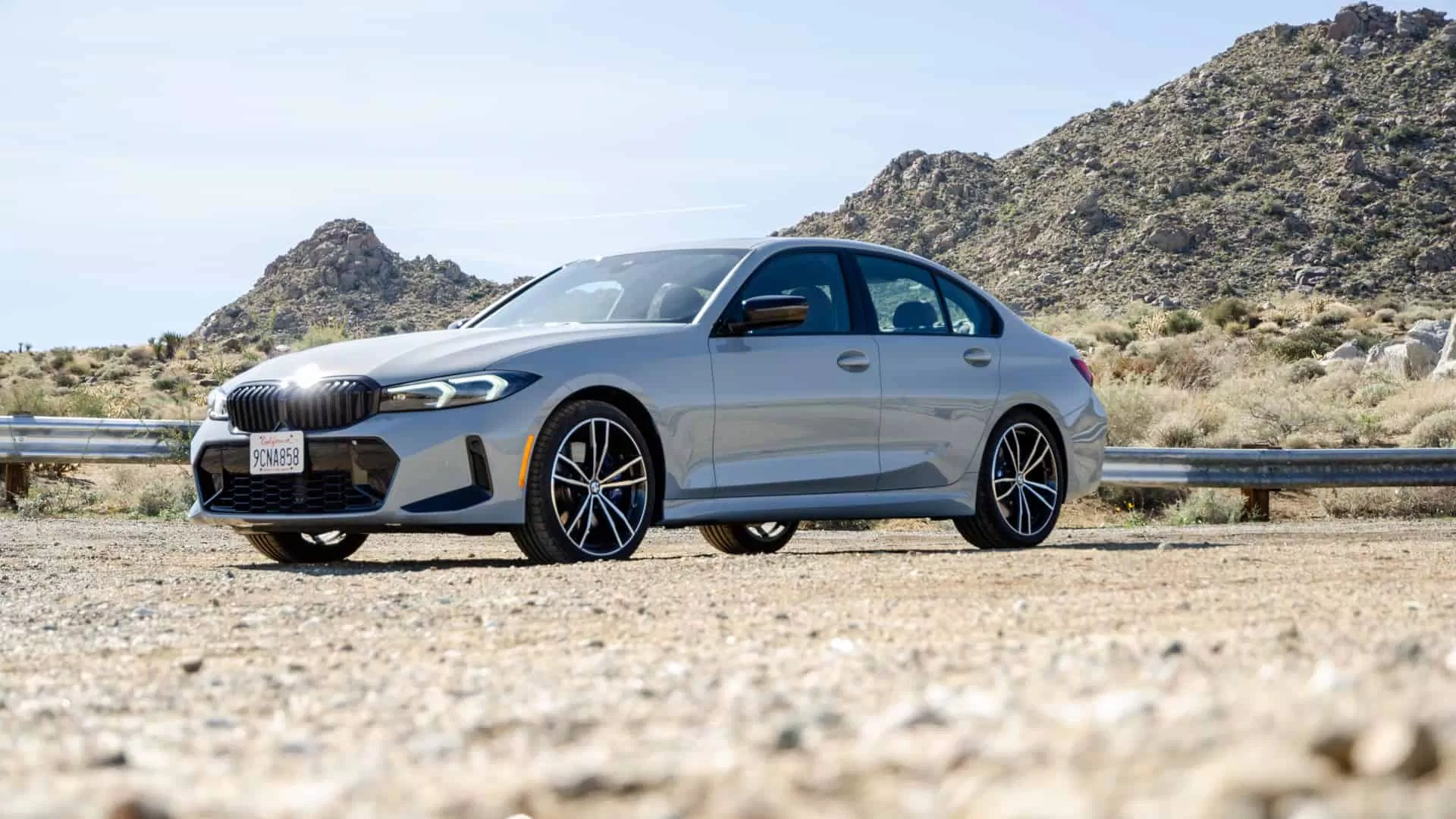 Đánh giá dòng xe BMW 330i M Sport LCI 2023 (ảnh: Internet)