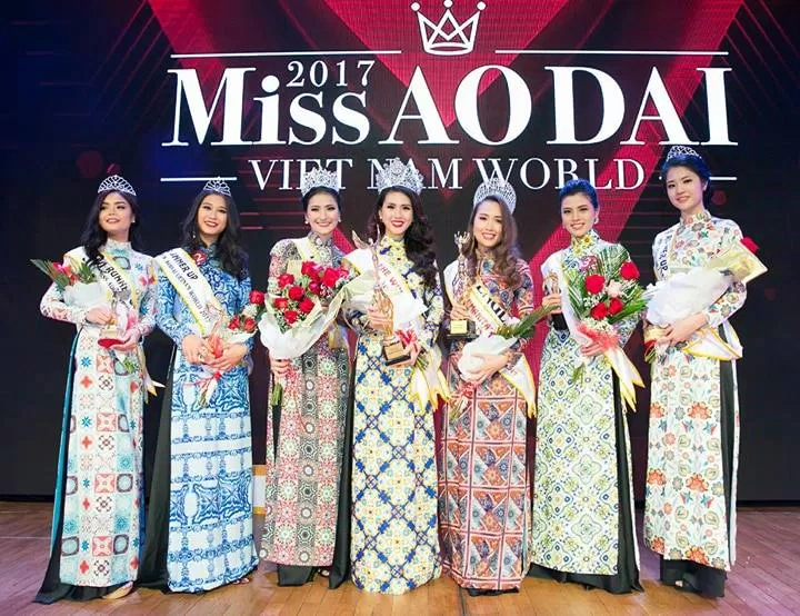 Bùi Quỳnh Hoa trong đêm chung kết Hoa Hậu Áo dài Việt Nam Thế Giới 2017 (Ảnh: Internet) Bùi Quỳnh Hoa trong đêm chung kết Hoa Hậu Áo dài Việt Nam Thế Giới 2017 (Ảnh: Internet)