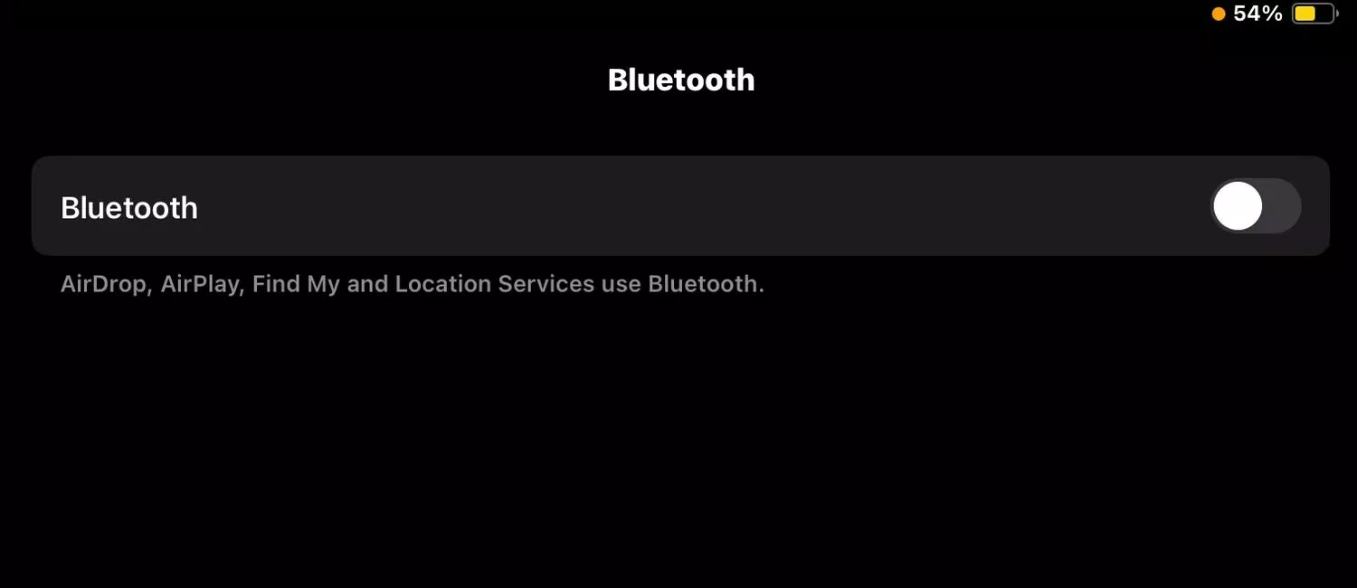 Tắt Bluetooth và bật lại trong cài đặt của iPad (Ảnh: Internet)