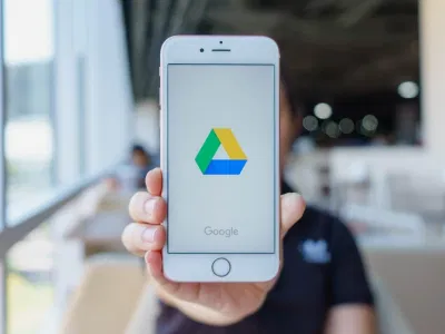 Ứng dụng Google Drive trên điện thoại (Ảnh: Internet) Ứng dụng Google Drive trên điện thoại (Ảnh: Internet)