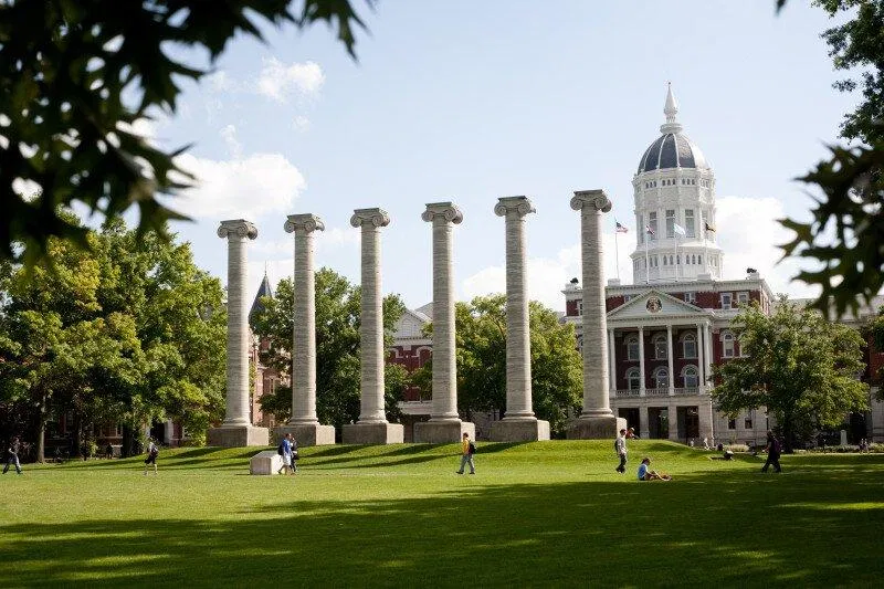 Đại học Missouri-Columbia - nguồn: Internet Đại học Missouri-Columbia - nguồn: Internet