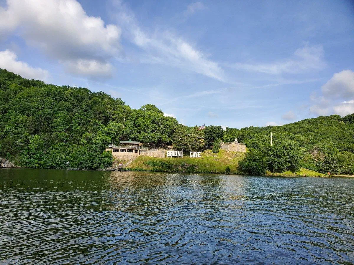 Hồ of the Ozarks - nguồn: Internet Hồ of the Ozarks - nguồn: Internet