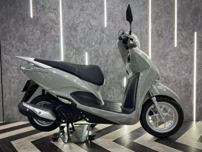 Honda Việt Nam tiếp tục cho ra mắt phiên bản Lead 2023 hoàn toàn mới với nhiều nâng cấp từ thiết kế, trang bị đến động cơ - nguồn internet Honda Việt Nam tiếp tục cho ra mắt phiên bản Lead 2023 hoàn toàn mới với nhiều nâng cấp từ thiết kế, trang bị đến động cơ - nguồn internet
