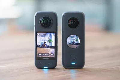 Insta360 X3 có màn hình 2.29 tiện lợi cho việc thao tác khi quay phim hay chụp ảnh (Ảnh: Internet) Insta360 X3 có màn hình 2.29 tiện lợi cho việc thao tác khi quay phim hay chụp ảnh (Ảnh: Internet)