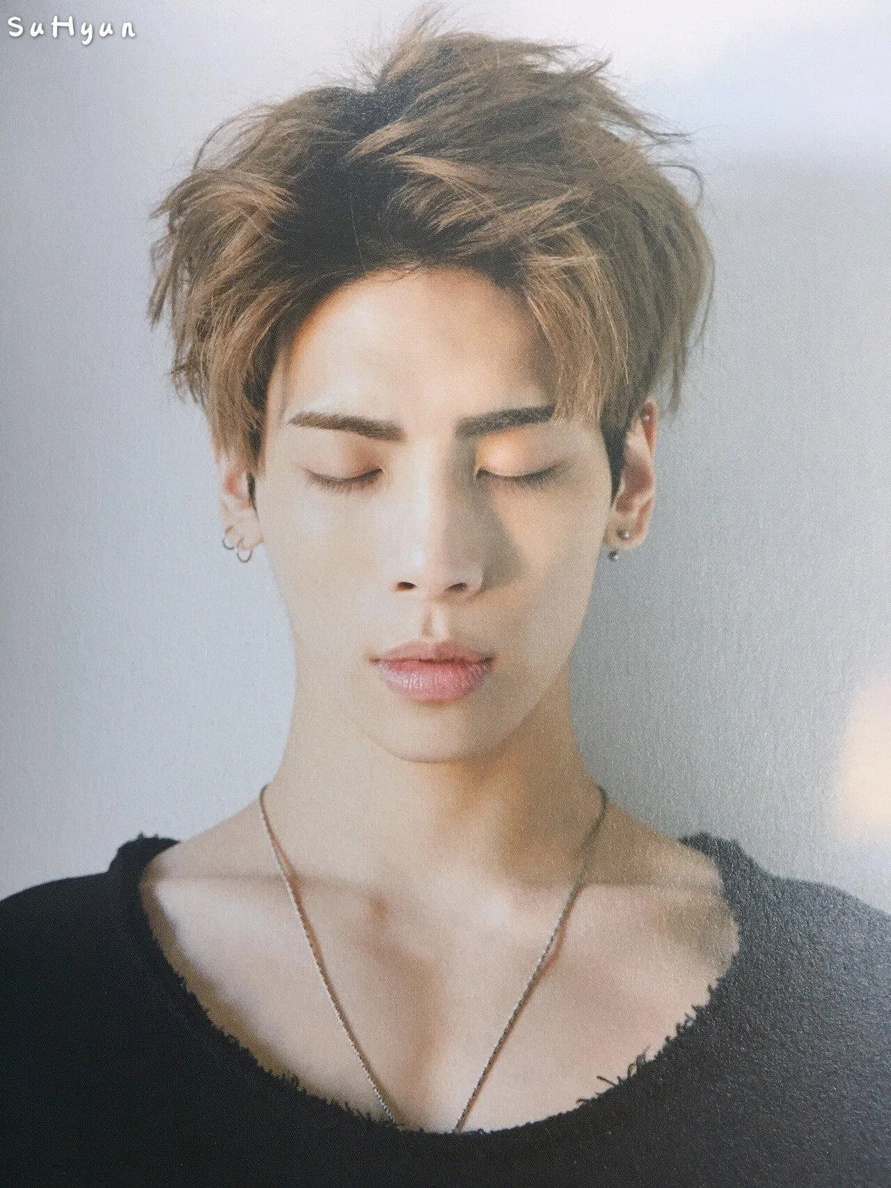 Jonghyun SHINee và 20 câu nói hay về cuộc sống buồn thấm tâm can (Ảnh: Internet)