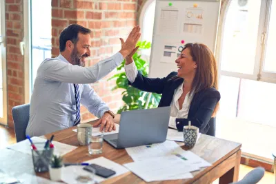 Nụ cười mang lại cho bạn sự tự tin và sự đáng tin cậy. (Nguồn: Internet)