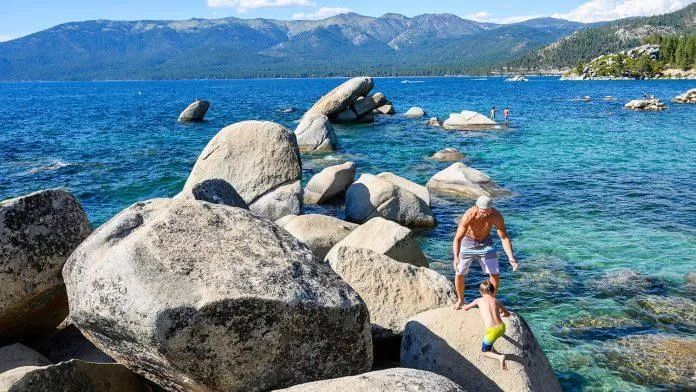 Hồ Tahoe - nguồn: Internet Hồ Tahoe - nguồn: Internet