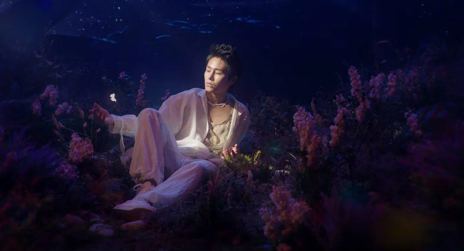 Cắt Đôi Nỗi Sầu (Ảnh: Internet) Cắt Đôi Nỗi Sầu (Ảnh: Internet)