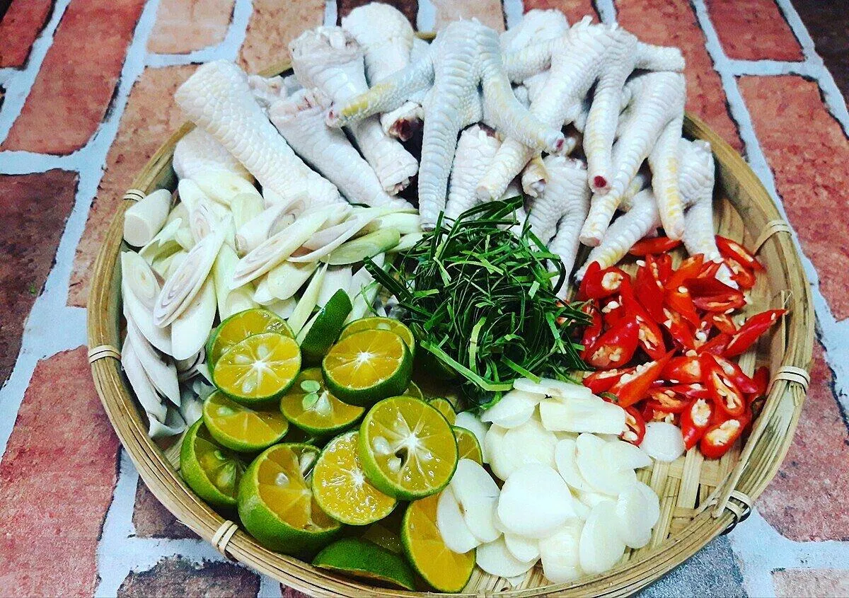 Nguyên liệu làm chân gà xóc xoài