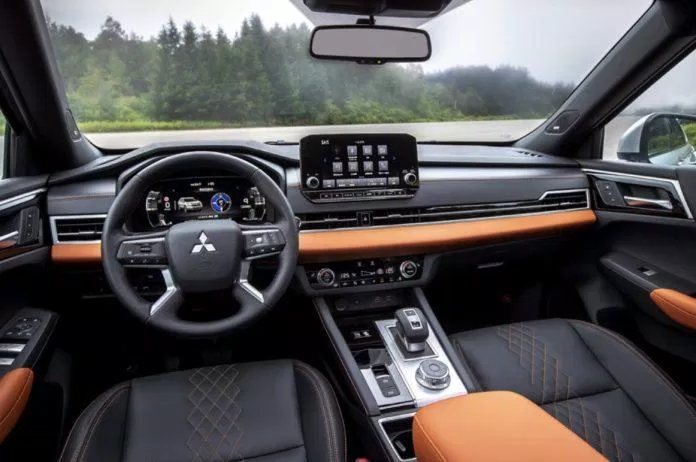 Không gian nội thất hiện đại và ấn tượng của xe Outlander 2023- nguồn internet