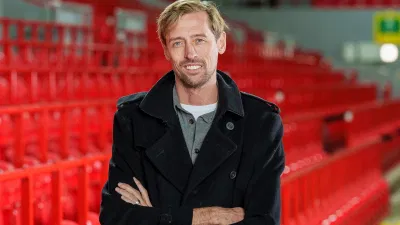 Peter Crouch (Ảnh: Internet) Peter Crouch (Ảnh: Internet)
