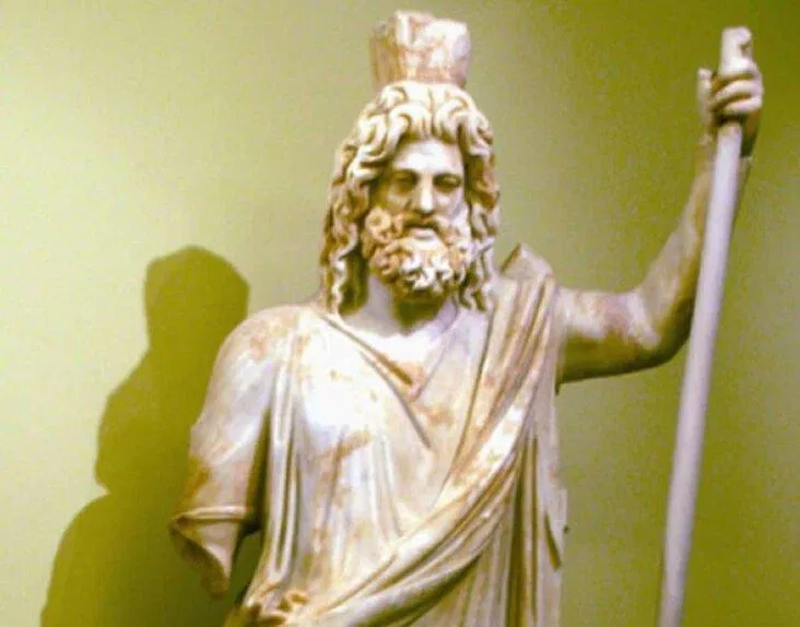 Tượng thần Hades (Ảnh: Internet)