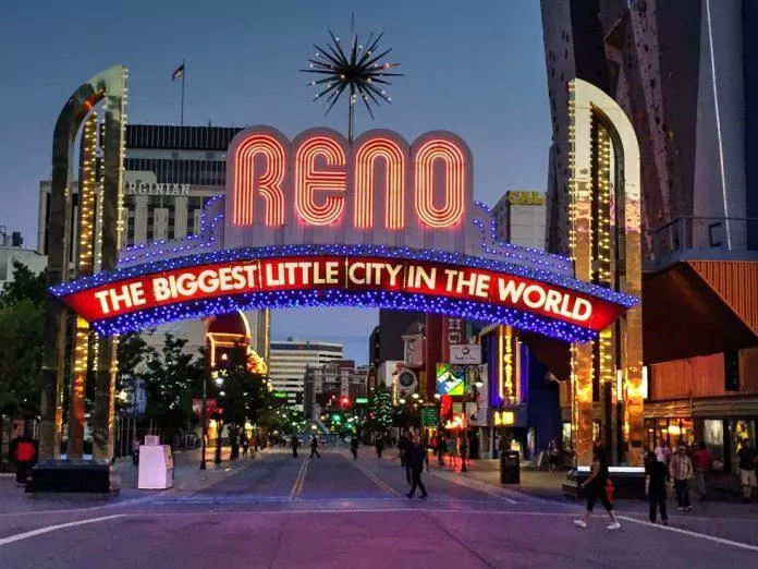 Thành phố Reno - nguồn: Internet Thành phố Reno - nguồn: Internet