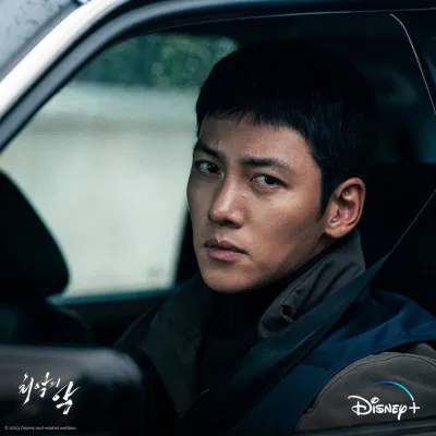 3 tính cách cực hấp dẫn của cảnh sát Park Joon Mo do Ji Chang Wook thủ vai trong phim The Worst Of Evil Im Se Mi Ji Chang Wook Park Joon Mo phim The Worst Of Evil The Worst of Evil Wi Ha joon
