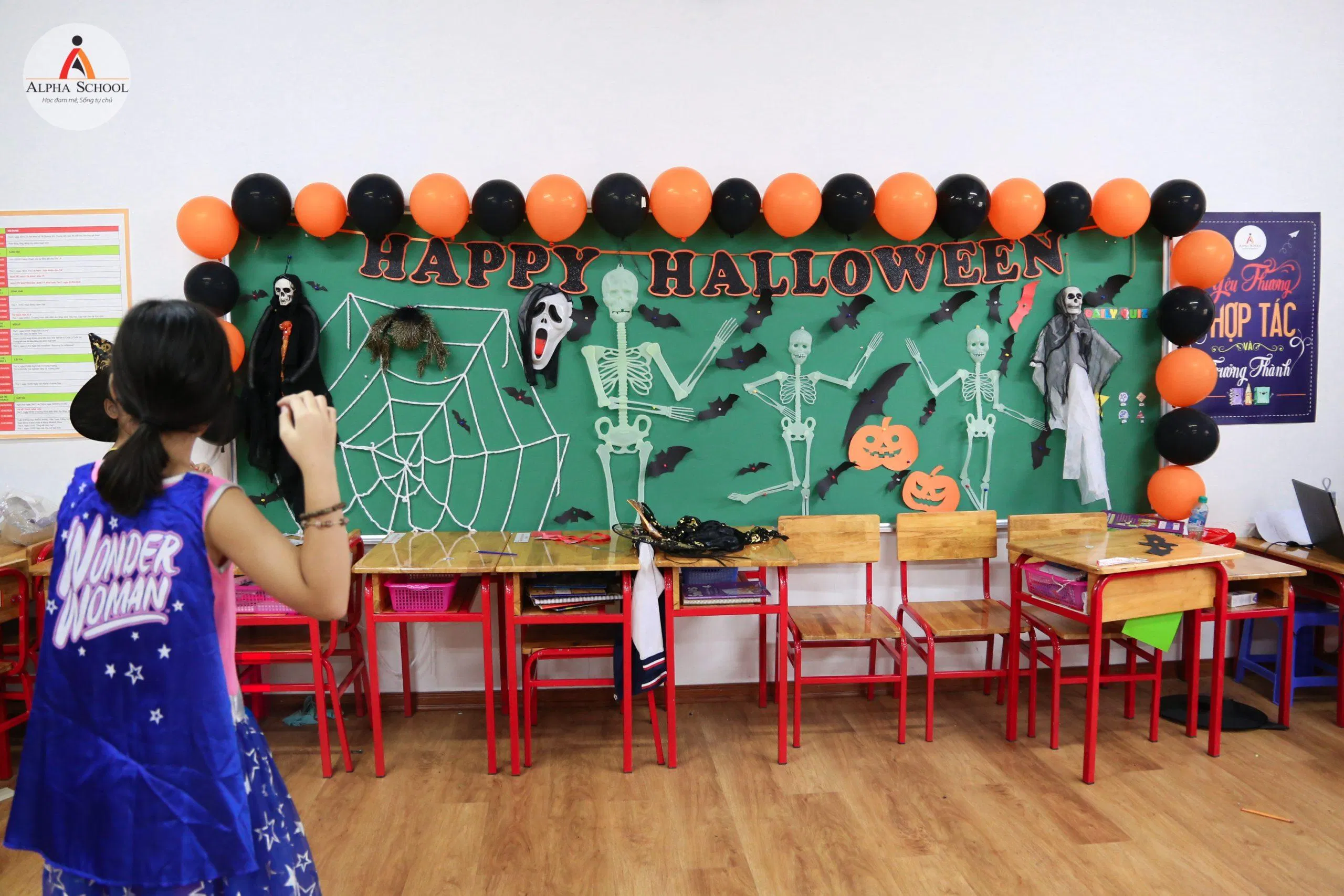 Những cách trang trí Halloween lớp học đẹp độc đáo, ấn tượng nhất 2023 (Ảnh: Internet) Những cách trang trí Halloween lớp học đẹp độc đáo, ấn tượng nhất 2023 (Ảnh: Internet)