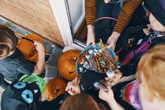 Trick or treat (Nguồn: Internet)