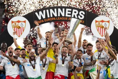 CLB Sevilla vô địch Europa League (Ảnh: Internet) CLB Sevilla vô địch Europa League (Ảnh: Internet)