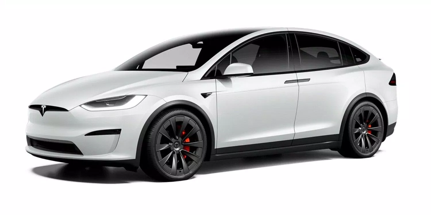 Xe Tesla Model X Plaid màu trắng với bánh xe 22 inch (Ảnh: Internet)